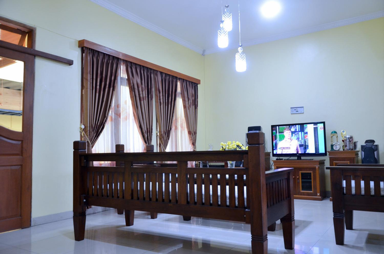 Bedroom 13