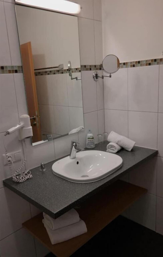 Bathroom 5, GS Hotel Geiger, Unterallgäu