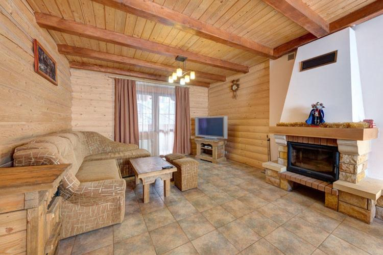 Others 3, Mini Hotel Laplandiya, Nadvirnians'kyi