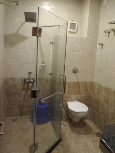 Bathroom 5, RB GRAND RESIDENCY, Kancheepuram