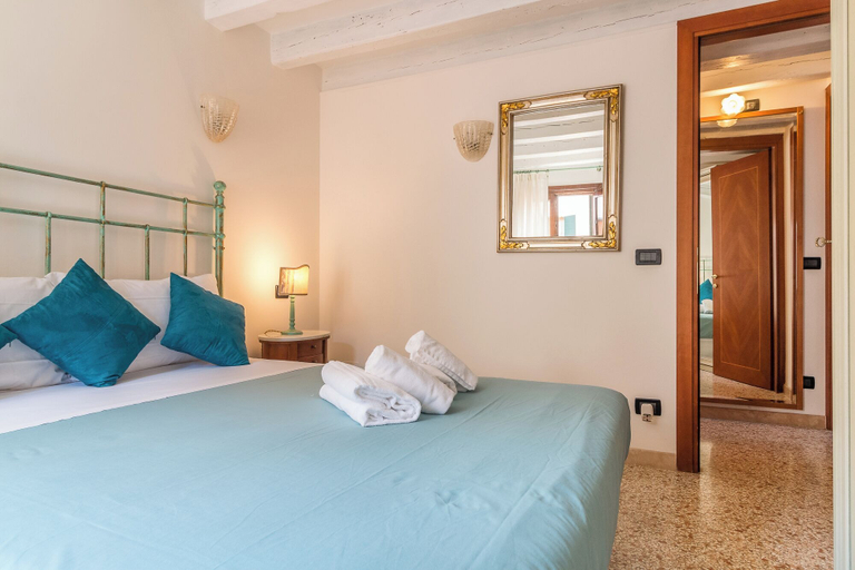 Bedroom 3, San Marco 1692, Venezia