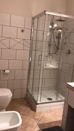 Bathroom 5, Villa Berghella, Pescara