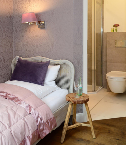 Bedroom 10