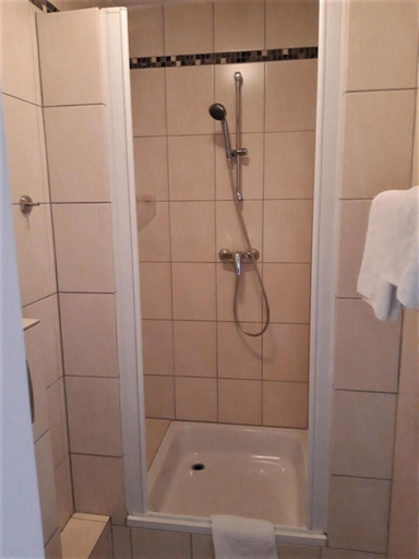 Bathroom 4, Hotel Restaurant Neffelthal, Rhein-Erft-Kreis