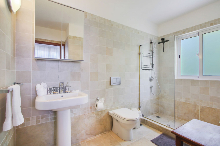 Bathroom 3, Golf Villa in Bavaro - Pool, Jacuzzi, Staff, Salvaleon de Higuey