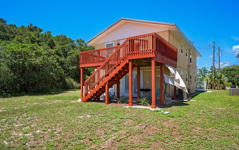 Exterior & Views 2, Sand Dollar B, Bay