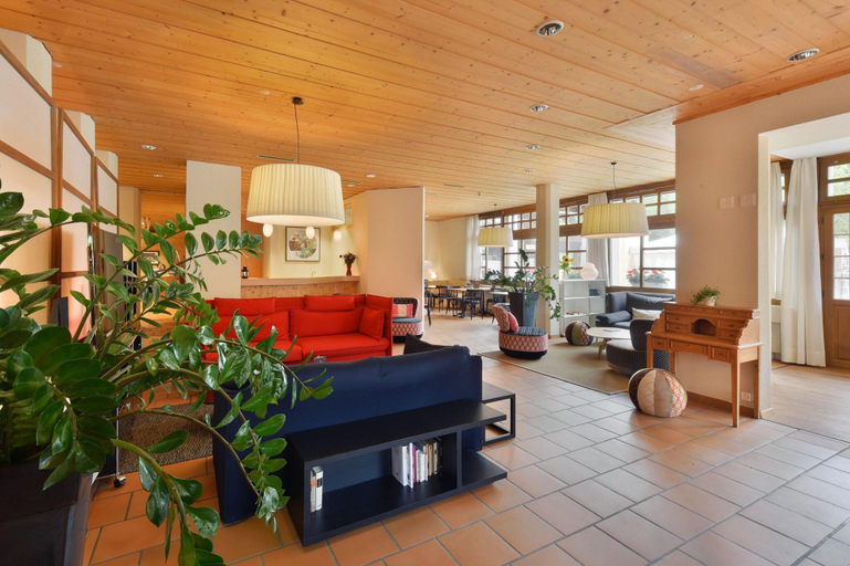 Public Area, Hotel Krone, Obersimmental