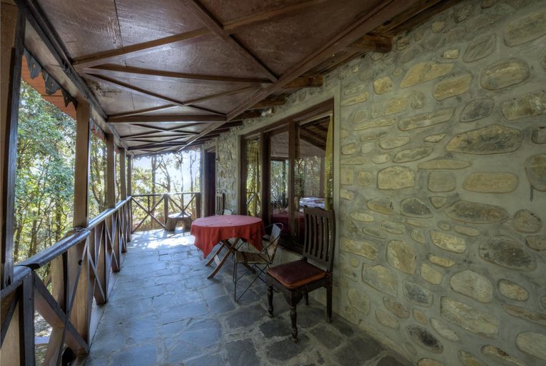 Public Area, Jungle Lore Birding Lodge, Nainital
