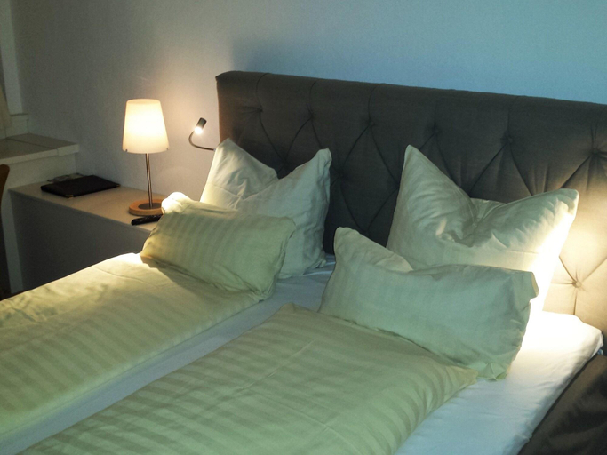 Bedroom 2, Landgasthof Kleine Kommode, Osterode am Harz