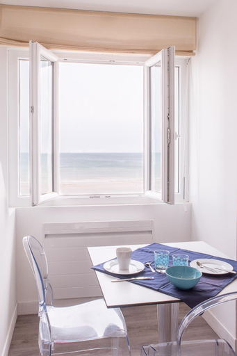 Dining Room 7