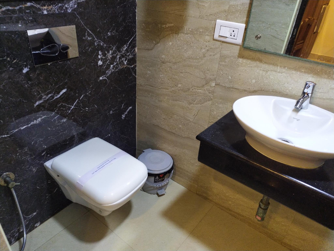 Bathroom 12
