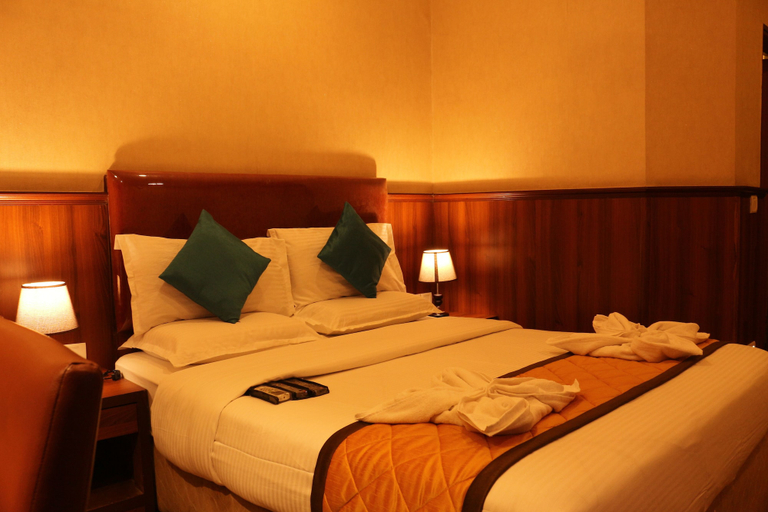 Bedroom 2, Hotel Noor Empire International, Bangalore