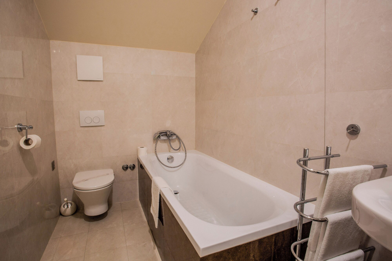 Bathroom 4, Hotel Pleter, Omiš