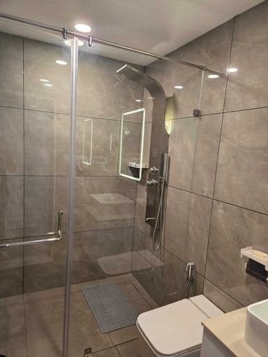 Bathroom 5, Moonbasa Boutique Hotel & Spa, Infopark, Kakkanad, Ernakulam
