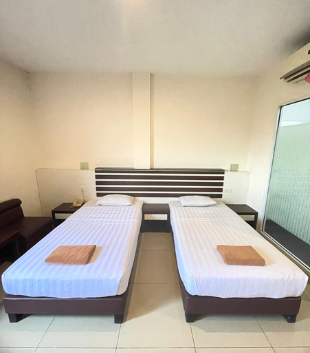 Bedroom 4, Link Hotel Batam, Batam