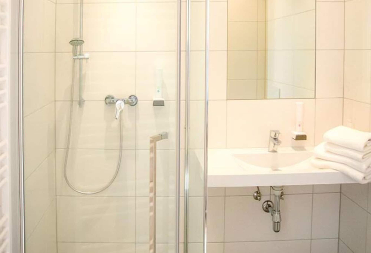 Bathroom 4, Gasthof Wachter, Murtal