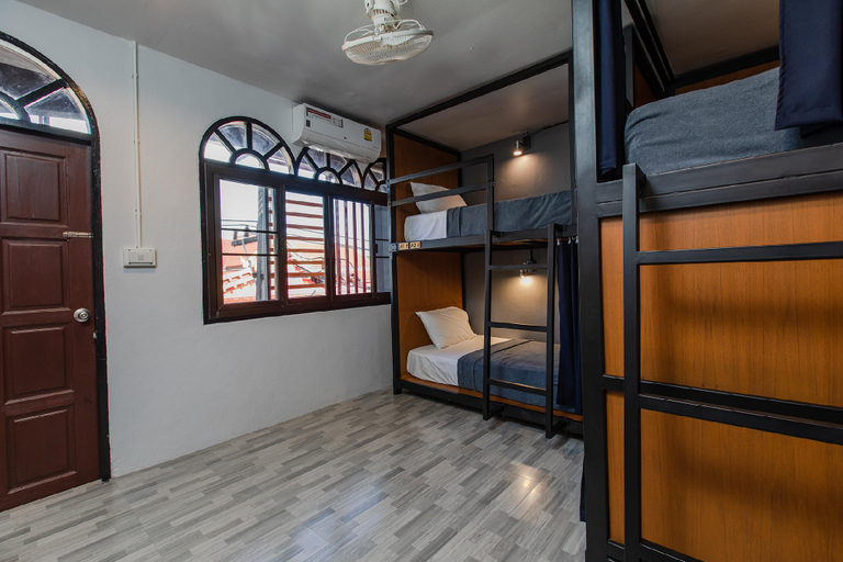Bedroom 23
