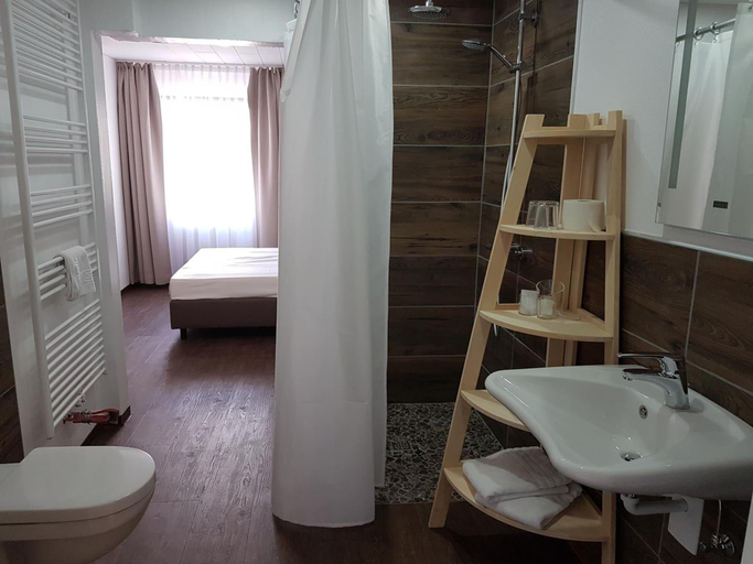 Bathroom 4, Landhotel Fernblick, Neuwied