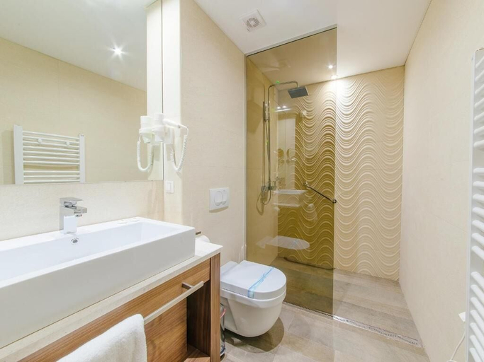 Bathroom 5, Hotel New Star