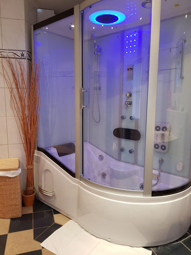 Bathroom 4, Kräuterhotel Heidejäger, Rotenburg (Wümme)
