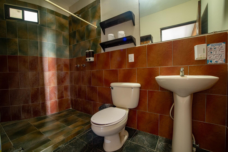 Bathroom 3, Ast Surf Hotel, La Libertad