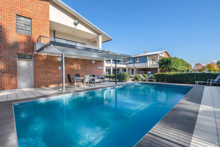 Sport & Beauty, Hawkesbury Race Club Motel, Hawkesbury