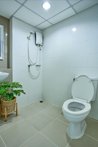 Bathroom 15
