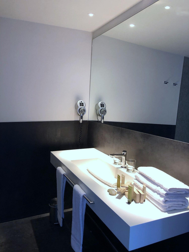 Bathroom 4, Le Pra Du Moulin Maison Alonso Ha Tel Restaurant, Vaucluse