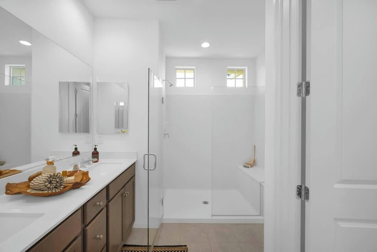 Bathroom 4, @marbella Lane - Stylish Dream Home in RMV w/ Pool, Orange