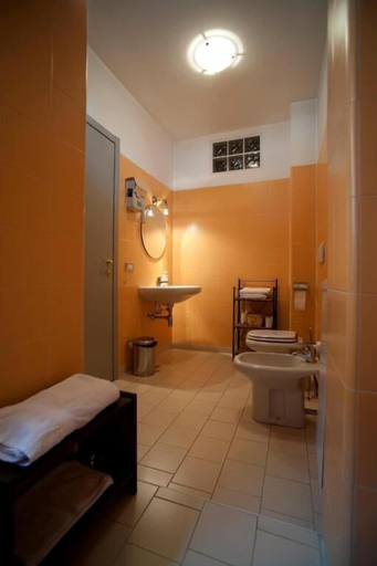 Bathroom 4, Locanda Al 5 - Bed & Beer, Milano