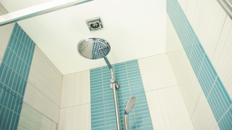 Bathroom 6