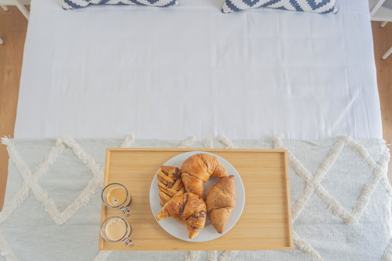 Food & Drinks 4, Independence Apartment With Balcony by Rent all Como, Como