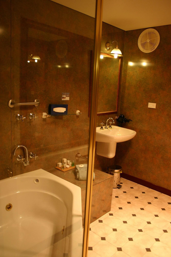 Bathroom 4, The Camperdown Mill - South West Victoria, Corangamite - North