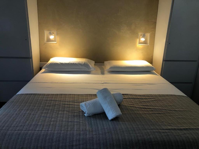 Bedroom 3, Villa Alba Residence Garda Lake, Brescia