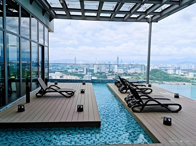 Ekocheras Duplex balcony by VW STUDIO, Kuala Lumpur