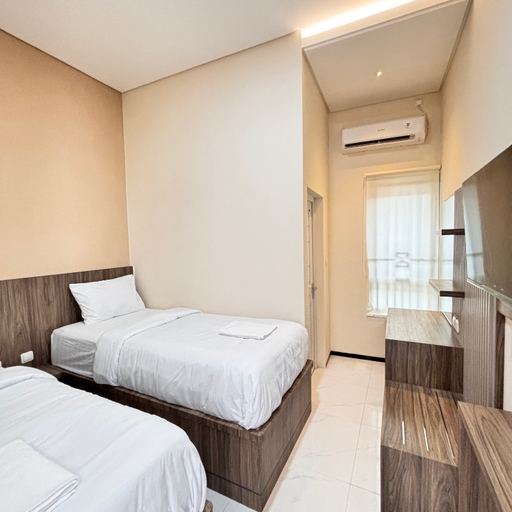 Others 4, JB House, Banyumas