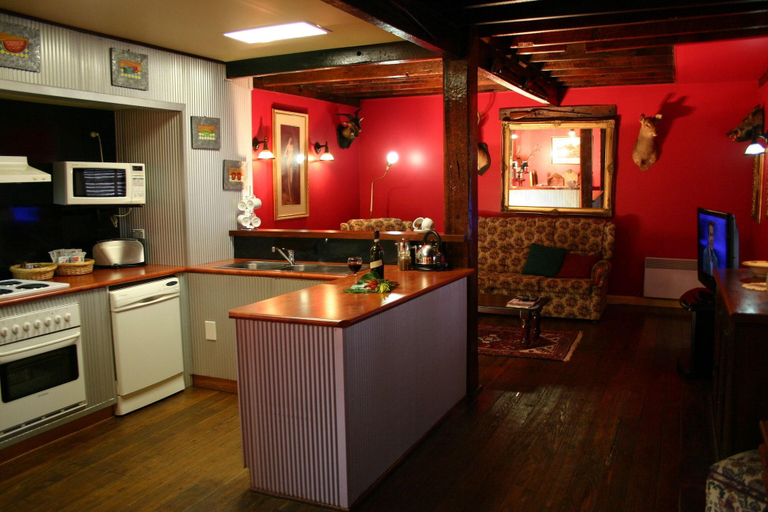 Food & Drinks 5, The Camperdown Mill - South West Victoria, Corangamite - North