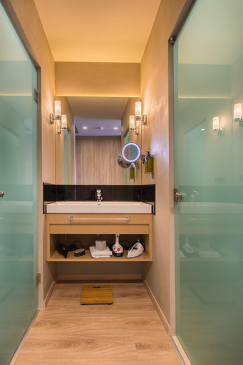 Bathroom, Oniros Residences, Crete