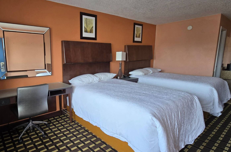 Bedroom 4, Travelodge by Wyndham Thomasville AL, Clarke