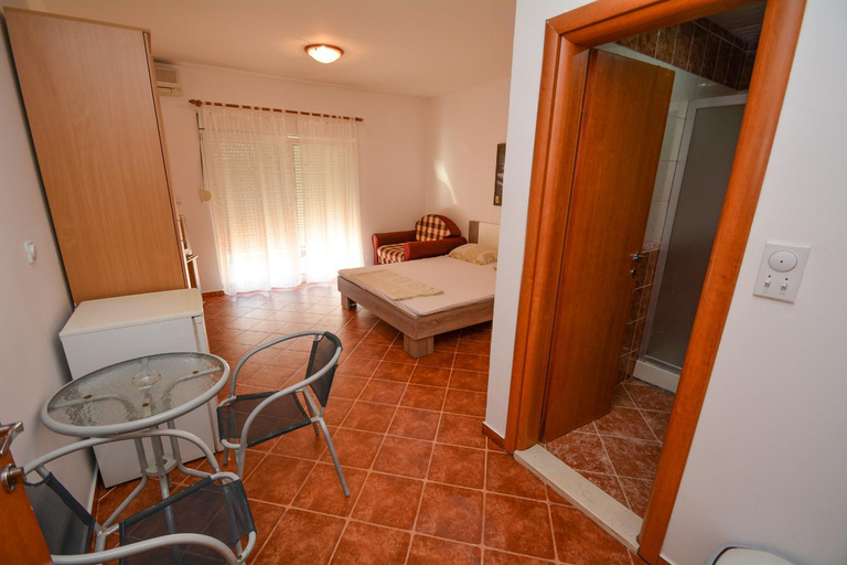 Others 2, Guesthouse MB Knezevic