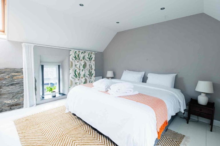Bedroom 3, Stone Barn