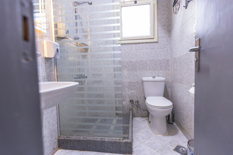 Bathroom 3, Lazur Pool Apartments - El Kawsar, Hurghada - Egypt, Al-Ghurdaqah
