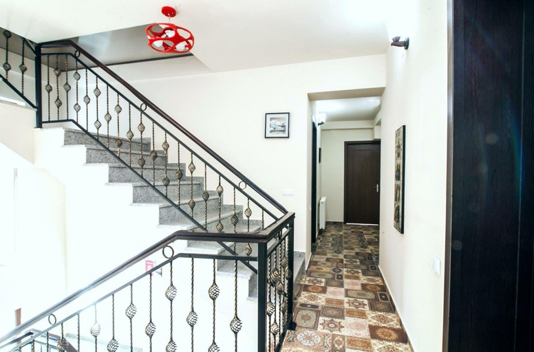 Public Area 3, Hotel Ellegance, Tbilisi