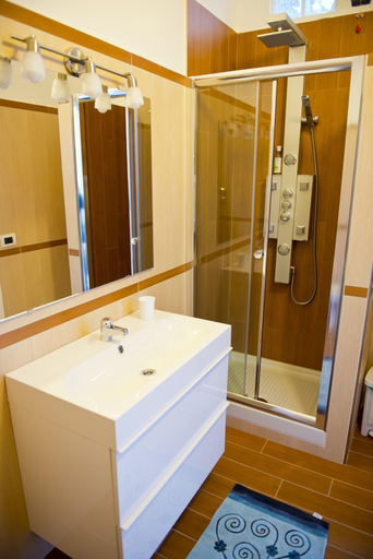 Bathroom 4, I Delfini, Salerno