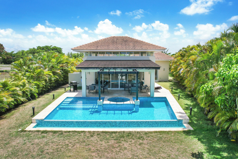 Sport & Beauty 5, Golf Villa in Bavaro - Pool, Jacuzzi, Staff, Salvaleon de Higuey