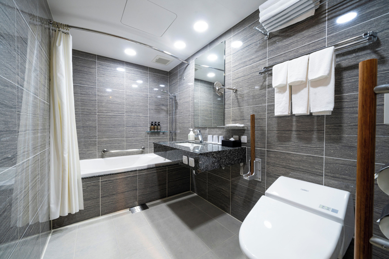 Bathroom 26