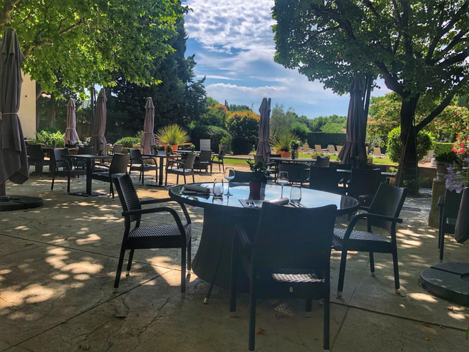 Food & Drinks 5, Le Pra Du Moulin Maison Alonso Ha Tel Restaurant, Vaucluse