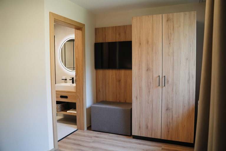 Bedroom 3, Obertrauner Hof, Gmunden
