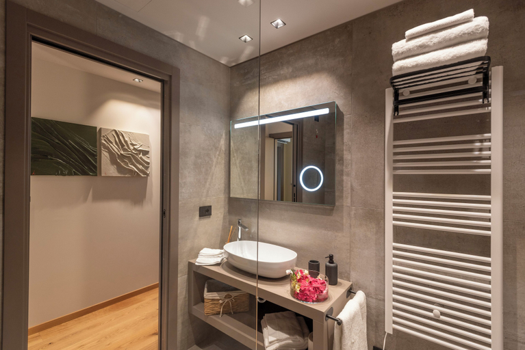 Bathroom 4, RELAIS PQLIN, Cuneo