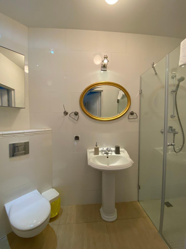 Bathroom 3, Pensjonat Krzysin, Pruszków
